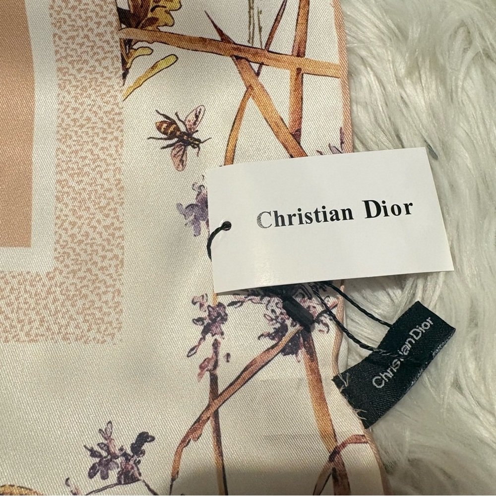Dior Herbarium 90 Square silky Scarf 35x35 ‼️LAST ONE LEFT - Picture 3 of 8